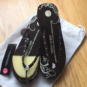 Designer flip flops wedge style!